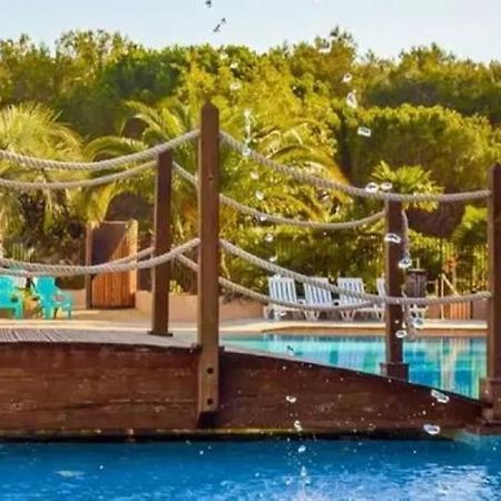 Chalets Met Buitenkeuken Op Camping Lei Suves - Joycasa Roquebrune-sur Argens Bagian luar foto