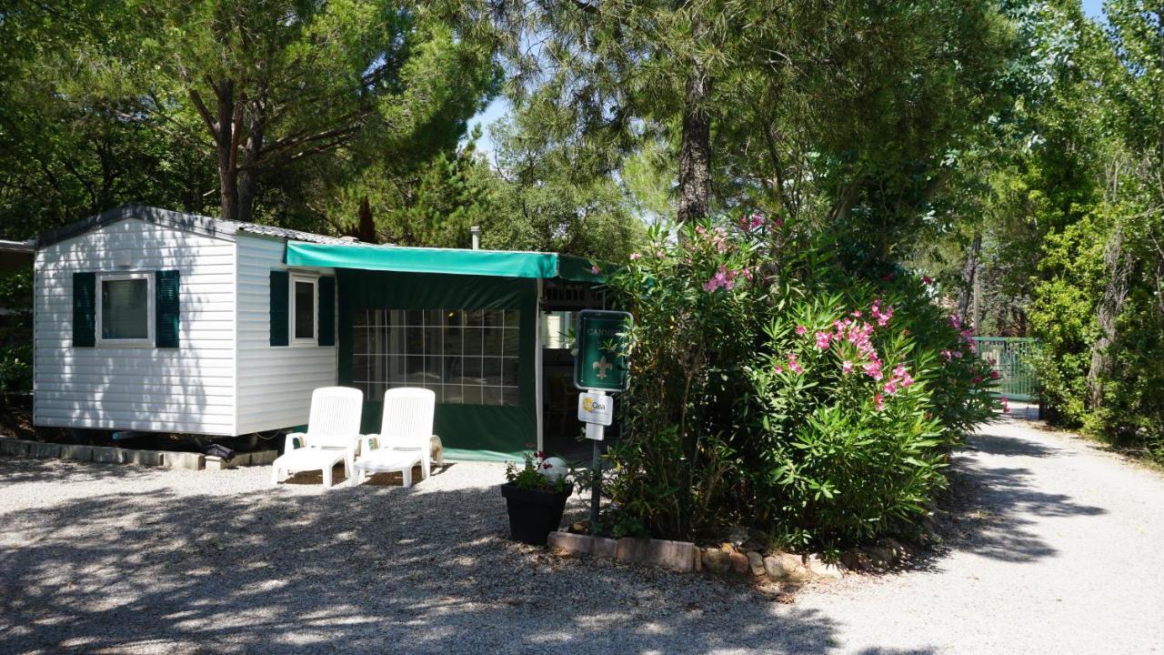 Chalets Met Buitenkeuken Op Camping Lei Suves - Joycasa Roquebrune-sur Argens Bagian luar foto